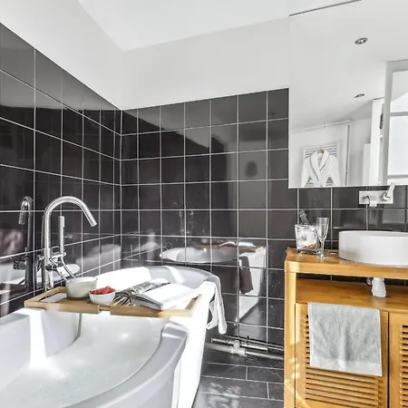 Bnbnova - Le Marais & Place De La Republique - 2br *